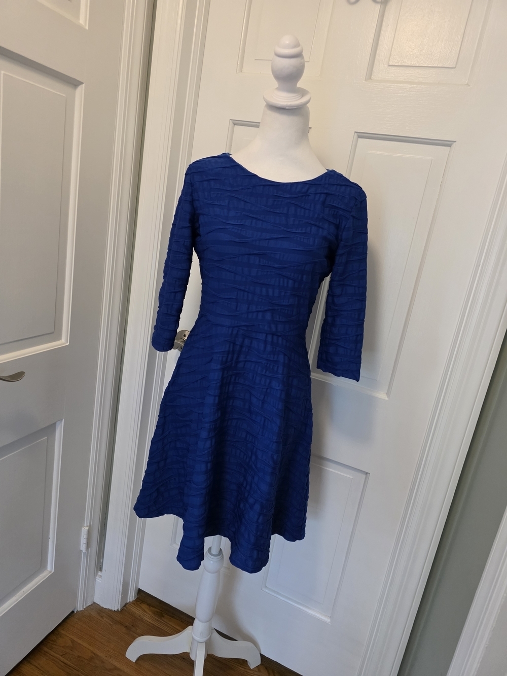 Donna Morgan Royal Blue Textured Fit-and-Flare Mini Dress Size 6, Stylish